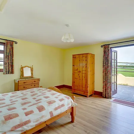 Holiday home Trembleath Parlour
